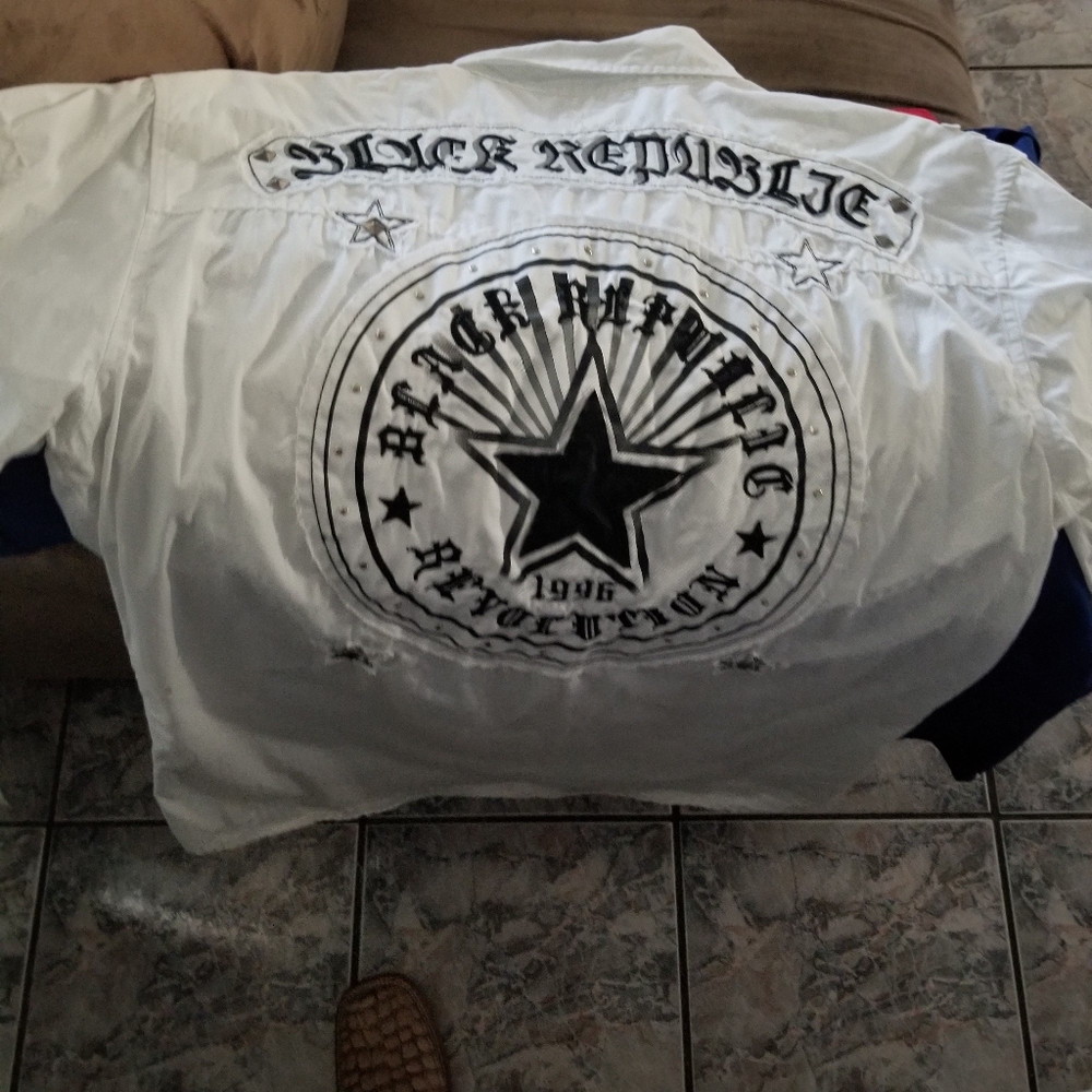 Empra black republic